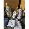 Image 2 : Decorative Figurines and Plaques