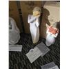 Image 2 : Willow Tree Figurines with Boxes, 5 Pieces