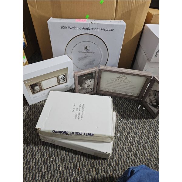 Photo Frames and Keepsake Set