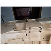 Image 2 : Cabinets, 38x16x22 Inches