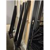 Image 3 : Retail Metal 9-Foot Fixtures