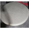 Image 1 : Round Metal Coffee Table