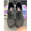 Image 5 : Skechers Women's Black Memory Foam Shoes Size
