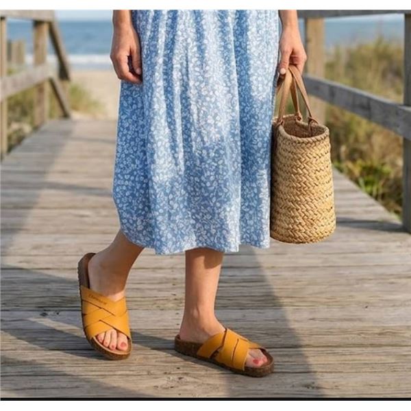 Bearpaw Sandals Size 9