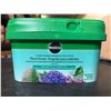 Image 2 : Miracle-Gro 500g 28-10-10 Water Soluble Evergreen and Acid Loving Plant Fertilizer