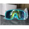 Image 4 : 12 Glasses