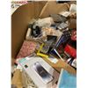 Image 4 : Pallet of Assorted General Merchandise