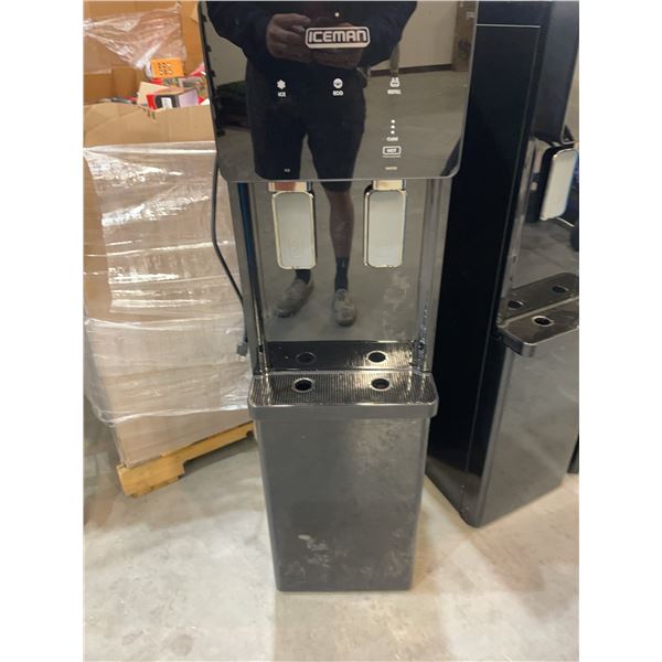 ICEMAN Water and Ice Dispenser, Damaged On Top