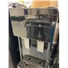 Image 2 : ICEMAN Ice and Water Dispenser
