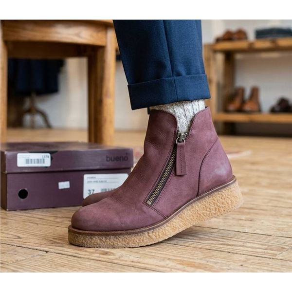 Bueno Phoenix Dark Wine Nubuck Boots Size 37