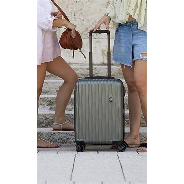 Swissgear 3-Piece Hard Shell Luggage Set