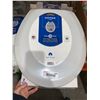 Image 2 : Mayfair Cameron Easy-Clean Toilet Seat, Regular