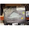 Image 2 : MAAX Glass Corner Shelf Kit 9" x 9"