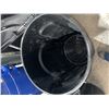 Image 4 : Rubbermaid Roughneck 32 Gallon Trash Can