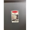 Image 3 : Lot of 5 Rubbermaid Step-On Trash Cans !NO LIDS!
