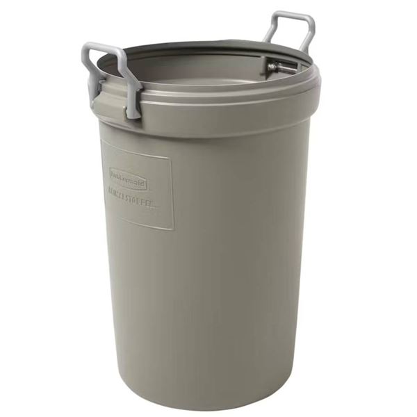 Lot of 8 Rubbermaid 32 Gallon Animal Stopper Trash Can !NO LIDS!