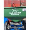 Image 2 : Scotts Turf Builder EdgeGuard Mini Spreader