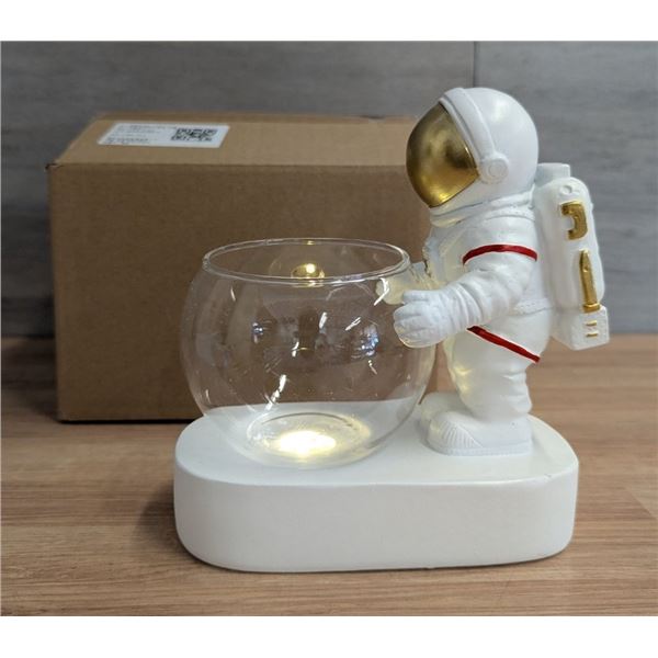 Spaceman Decorations w/LED light - Lot of 19 | PC1