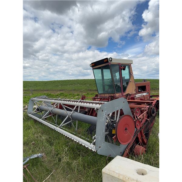 International 4000 Swather