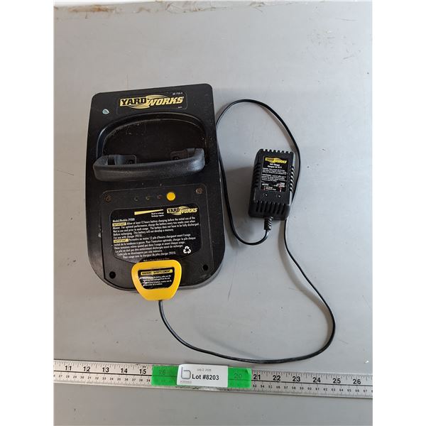 Yardworks Battery & Charger Set- As Is