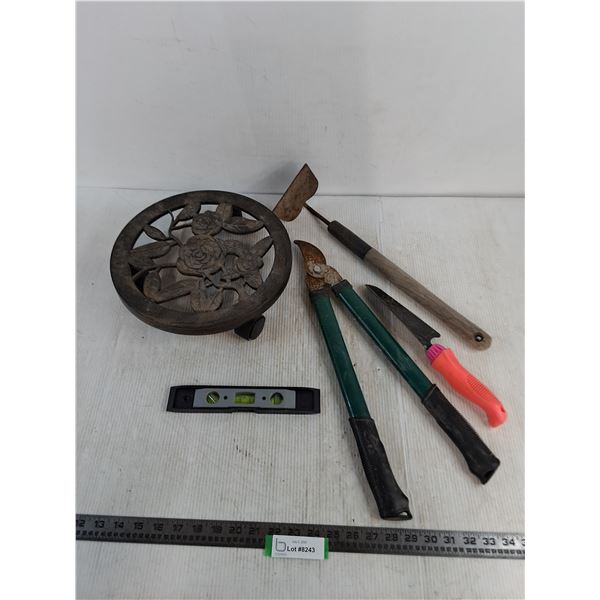 Plant Pot Cart, Pruners, Trowel, Hand Hoe, Level