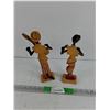Image 2 : (2) Carved Wood Figures