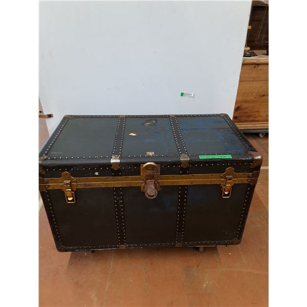 *Large Steamer Trunk No Shipping