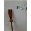 Image 2 : *Long Metal Pole with Wooden Handle and Holes No Shipping