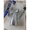 Image 5 : (4) Faucet Pop-Ups, Keyed Doorknob, Plastic Knife