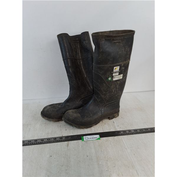 CSA Rated Steel Toed Rubber Boots - Size 10 Men's