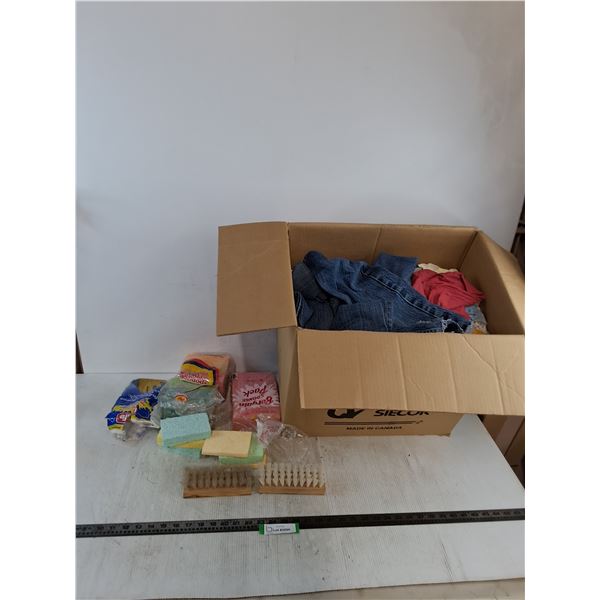 Large Box of Cleaning Rags, Sponges, Brushes & Gloves - Pickup Preferred