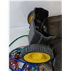 Image 2 : Laundry Hamper, Cart Wheel Apparatus, Bungee Cords, Wheel Chocks