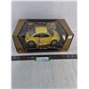 Image 1 : NIB Burago 1:18 "Gold Collection" 1998 Volkswagen New Beetle