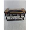 Image 3 : NIB Burago 1:18 "Gold Collection" 1998 Volkswagen New Beetle