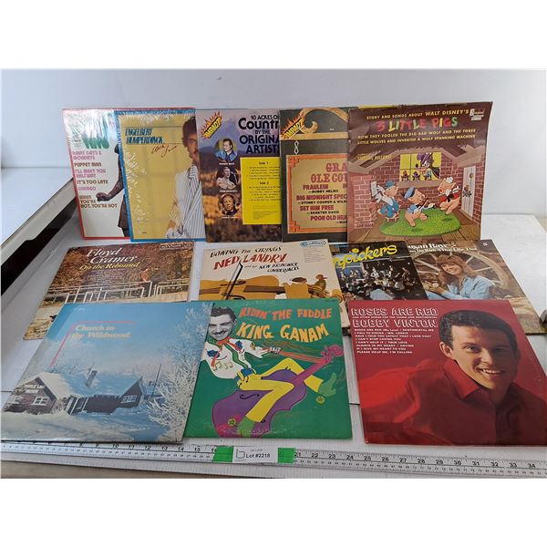 (12) Mostly Country Records- The Cottonpickers, Bobby Vinton, Engelbert Humperdinck, Misc.