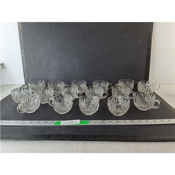 (16) Glass Teacups