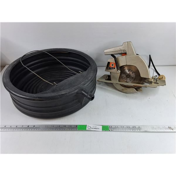 B&D 1 1/4hp Circular Saw - Powers On, As Is, Oil Pan, Cannot Ship
