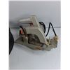 Image 3 : B&D 1 1/4hp Circular Saw - Powers On, As Is, Oil Pan, Cannot Ship