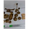 Image 4 : Brass Candle Stick Holders, Ash Tray, Bird Ornaments, Cribbage Game