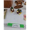 Image 3 : Vintage Corset Repairs, Duck & Cat Salt & Pepper Shakers, Ceramic Ornaments, Planter