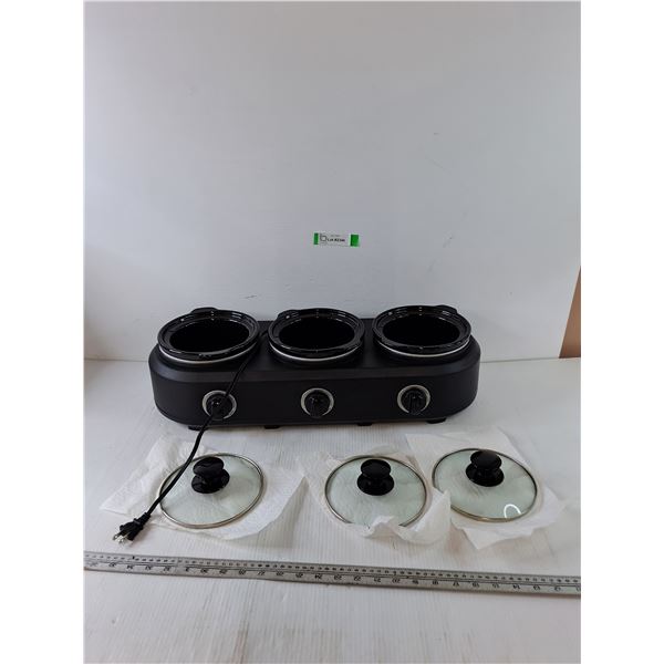 HomeStyles Slow Cooker Soup Warmer Powers On