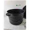 Image 4 : Large Pot with Canning Apparatus, Pickup Preferred
