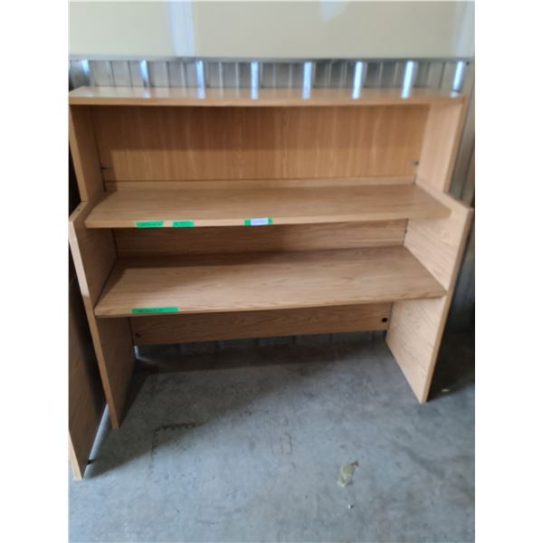 *** MDF Desk, Dimensions in Photos - Cannot Ship