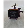 Image 4 : DC Universe "Limited Edition" Huntress  6" Bust w/Box