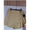 Image 3 : (3) Womens T-Shirts, Skirt ( Large, as is)