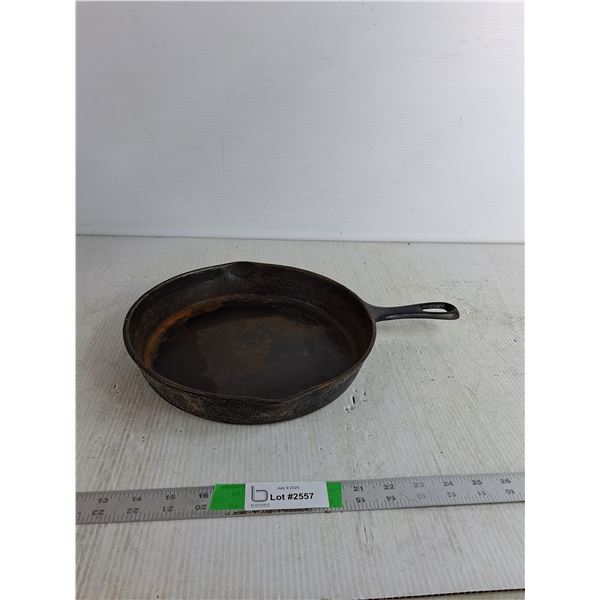 11" Cast Iron Frying Pan ( as is)