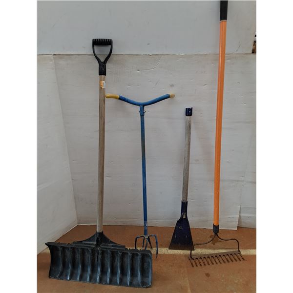 ** Assorted Outdoor Tools - Cannot Ship