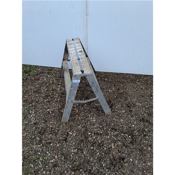 **2 Step Saw Horse, Cannot Ship