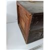 Image 4 : *Vintage Wooden Chest 30" x 15" x 14", Cannot Ship