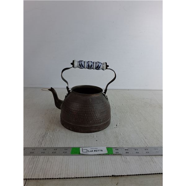 Vintage Kettle ( as is)
